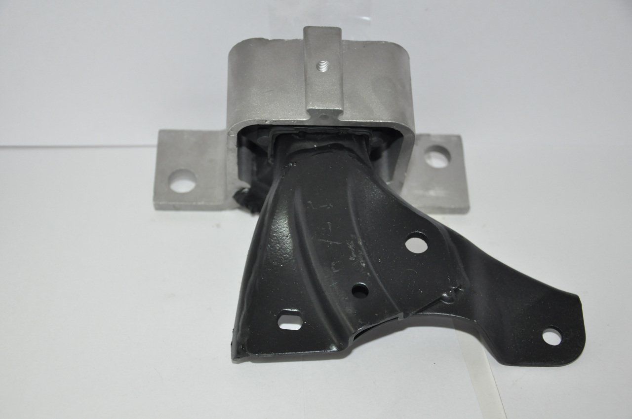 Sağ Motor Takozu 1.4-1.6 Dacıa Logan