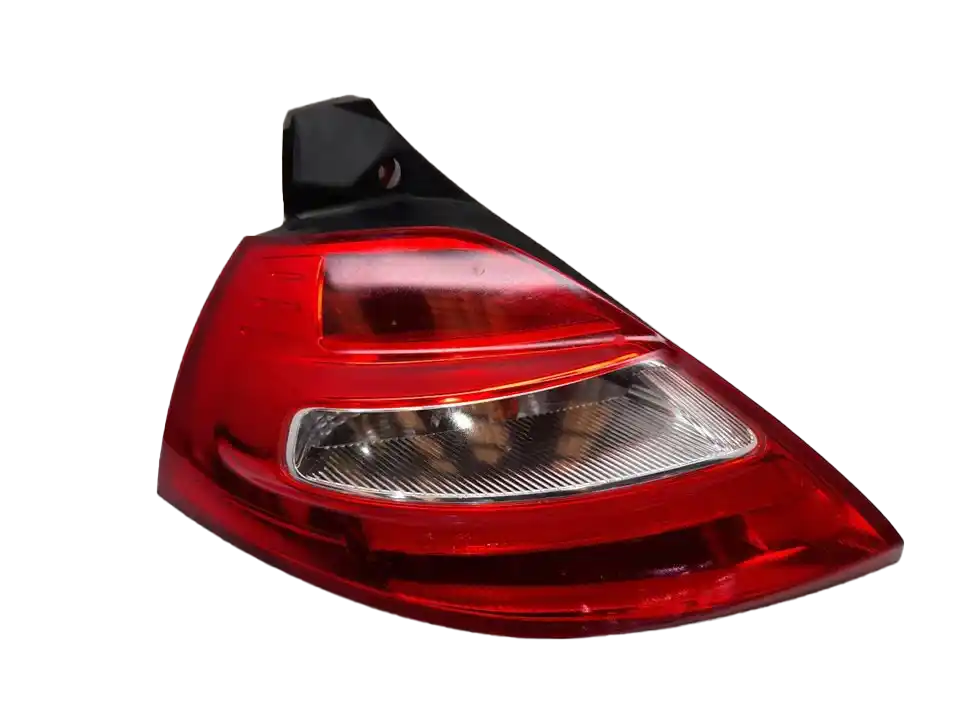 Sol Stop Lambası Megane II Hb 2007-2009 Arası Modeller İçin (Makyajlı Kasa)