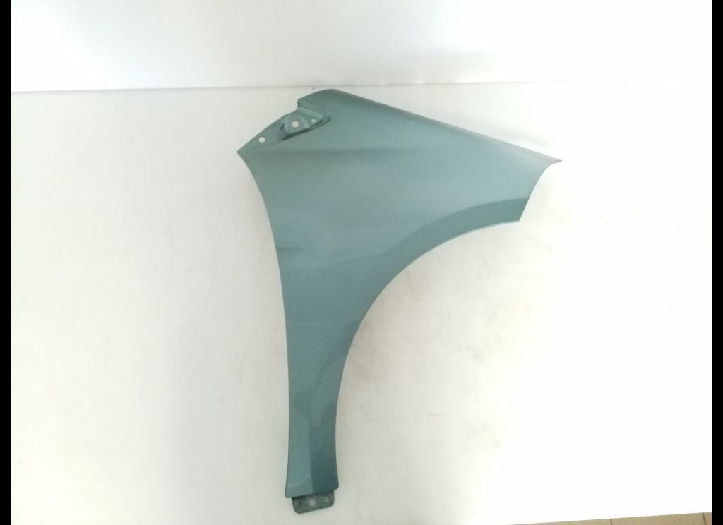 Mercedes W169 Ön Çamurluk Sağ 04-