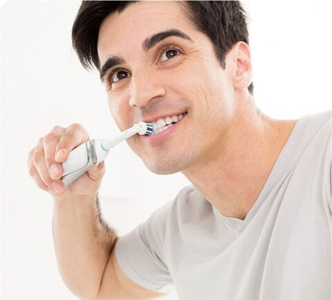 Oral-B EB18-4 3D White 4'lü 2 Adet Diş Fırçası Yedek Başlığı