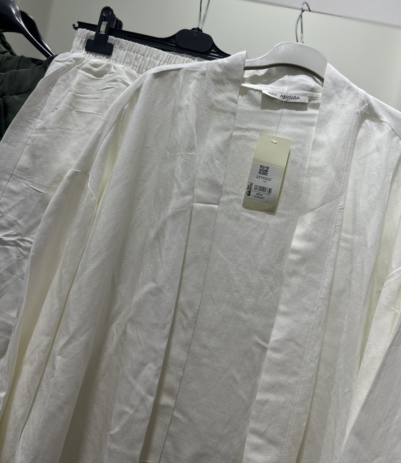 Beyaz kimono keten pantolon takım