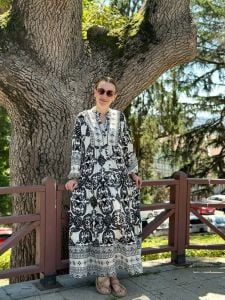 Siyah-beyaz poyraz katleya elbise