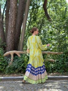 Yağyeşili-mor rüzgar tasarım elbise