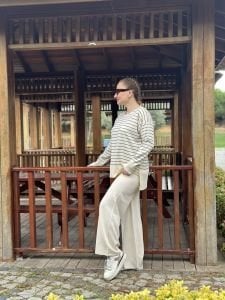 Beyaz çizgili triko takım