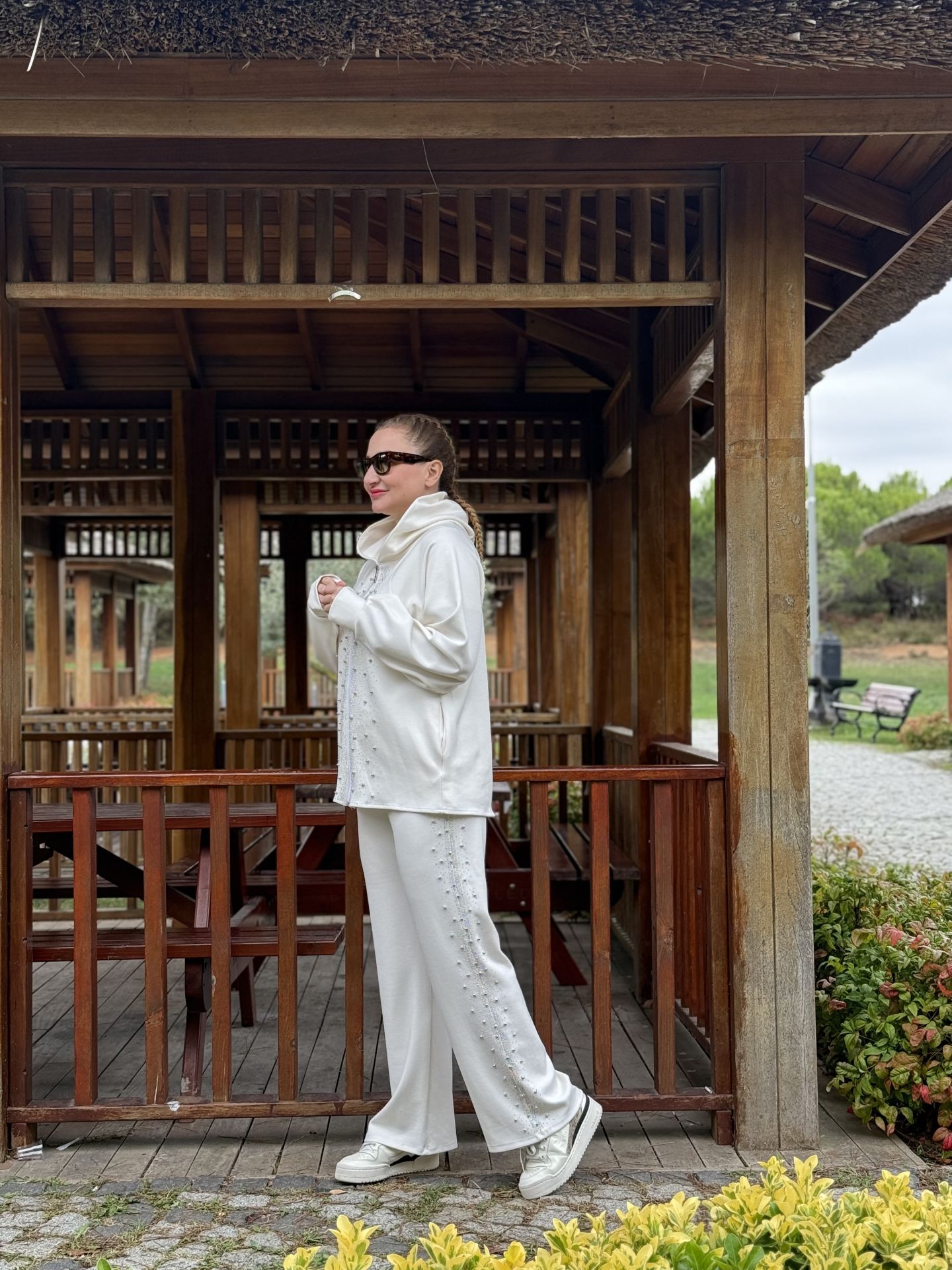 Taşlı tasarım Oysho takım Beyaz