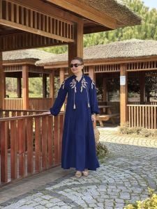 Nakışlı kat kat viskon elbise laci