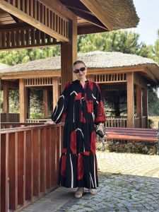 Siyah-kırmızı Rose Katleya elbise