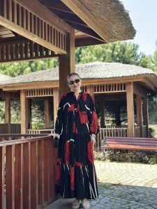 Siyah-kırmızı Rose Katleya elbise