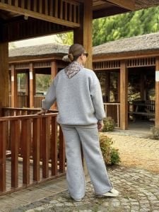 Yaka Fularlı Eşofman Takımı Gri