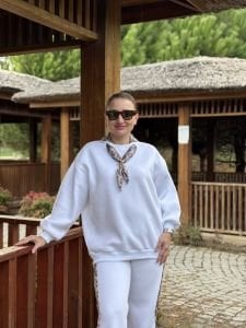 Yaka Fularlı Eşofman Takımı Beyaz