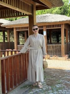 Tensel pamuk kemerli düğmeli elbise taş