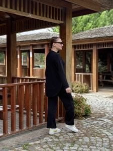 Ayışığı Oysho takım Siyah