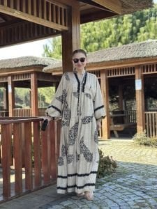 407 viskon katleya elbise bej-siyah