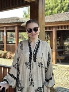 407 viskon katleya elbise bej-siyah