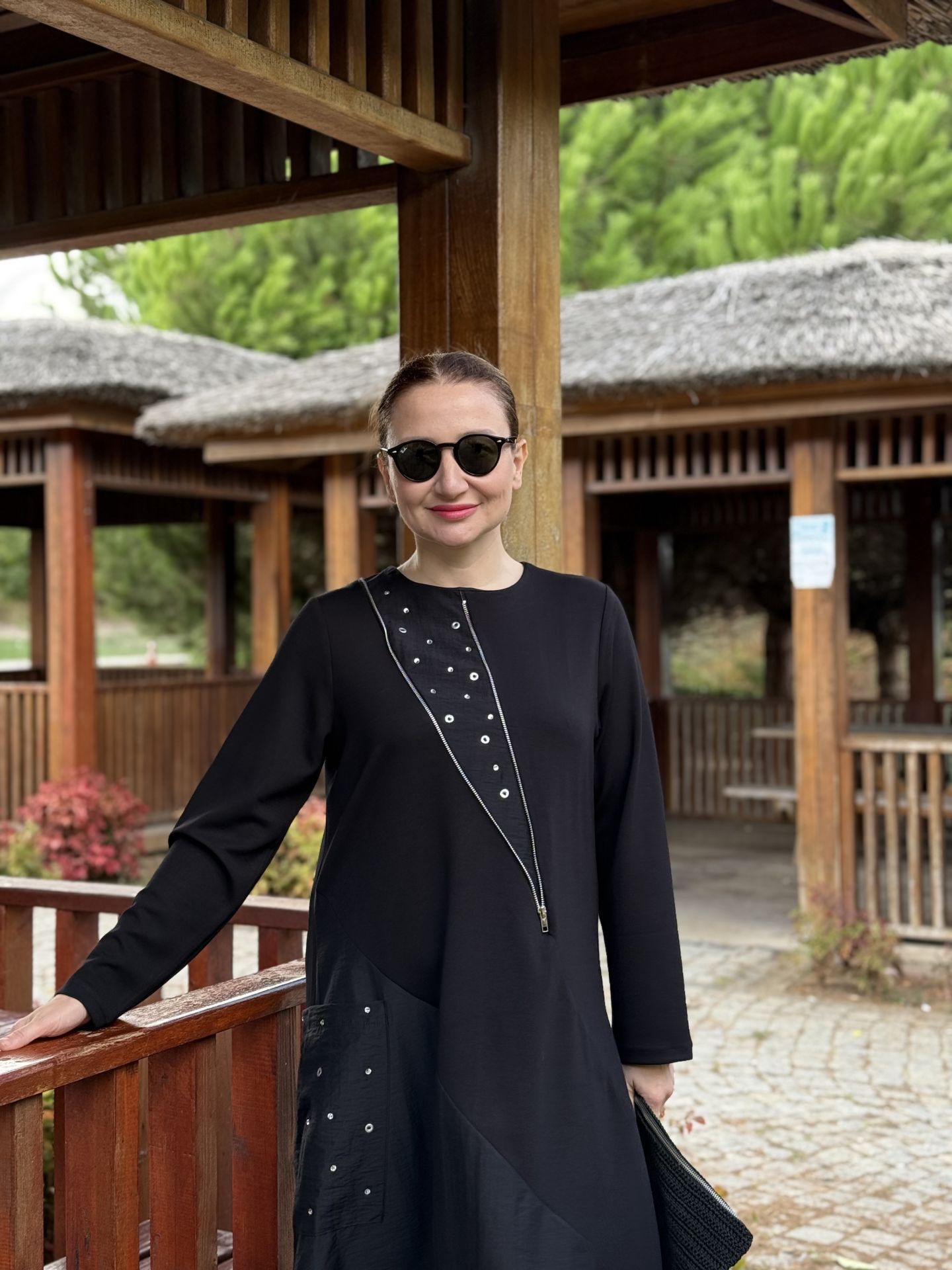 Zımbalı cepli Oysho tasarım elbise