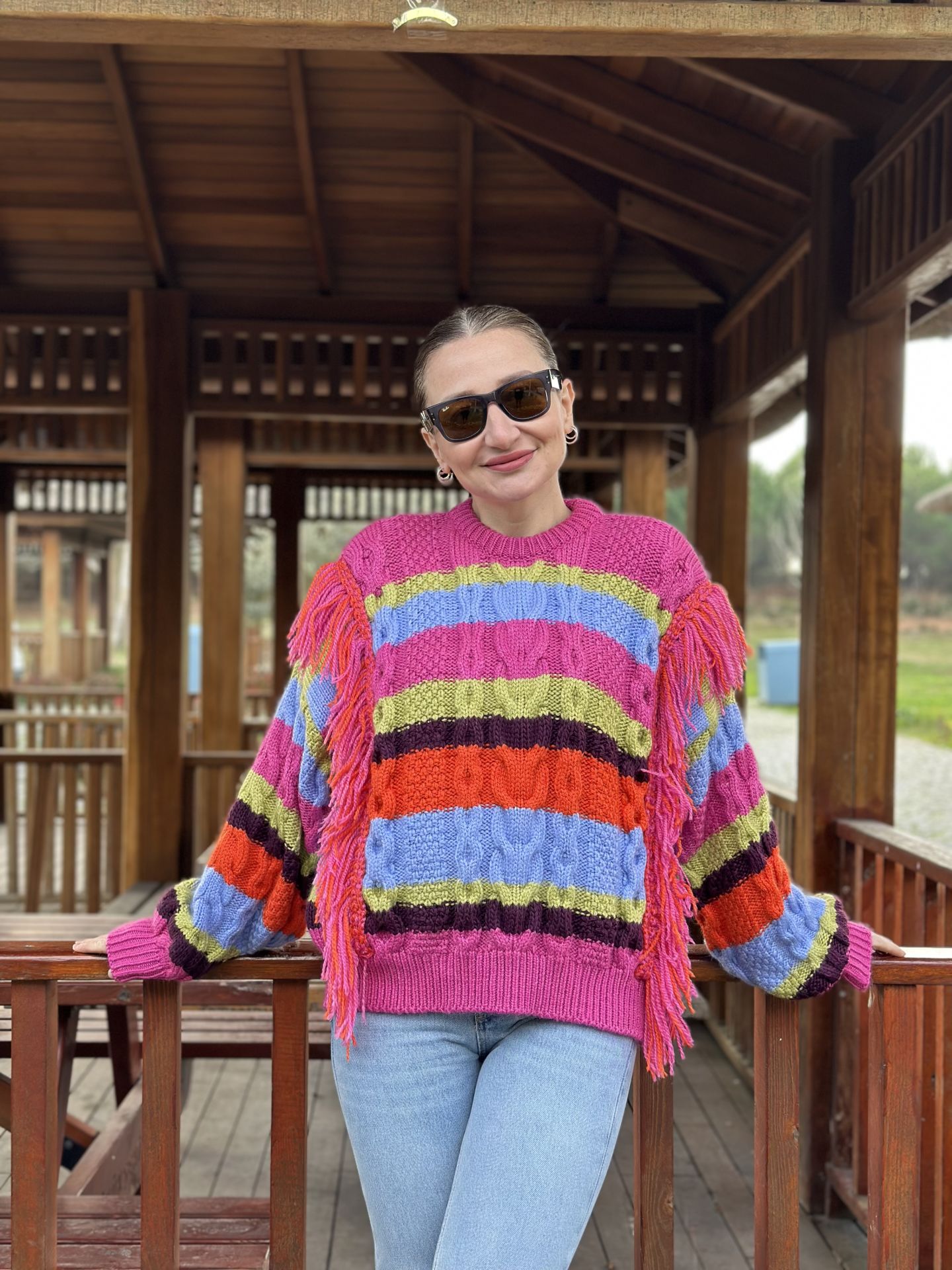 Orjinal marka çok renkli püskül kazak