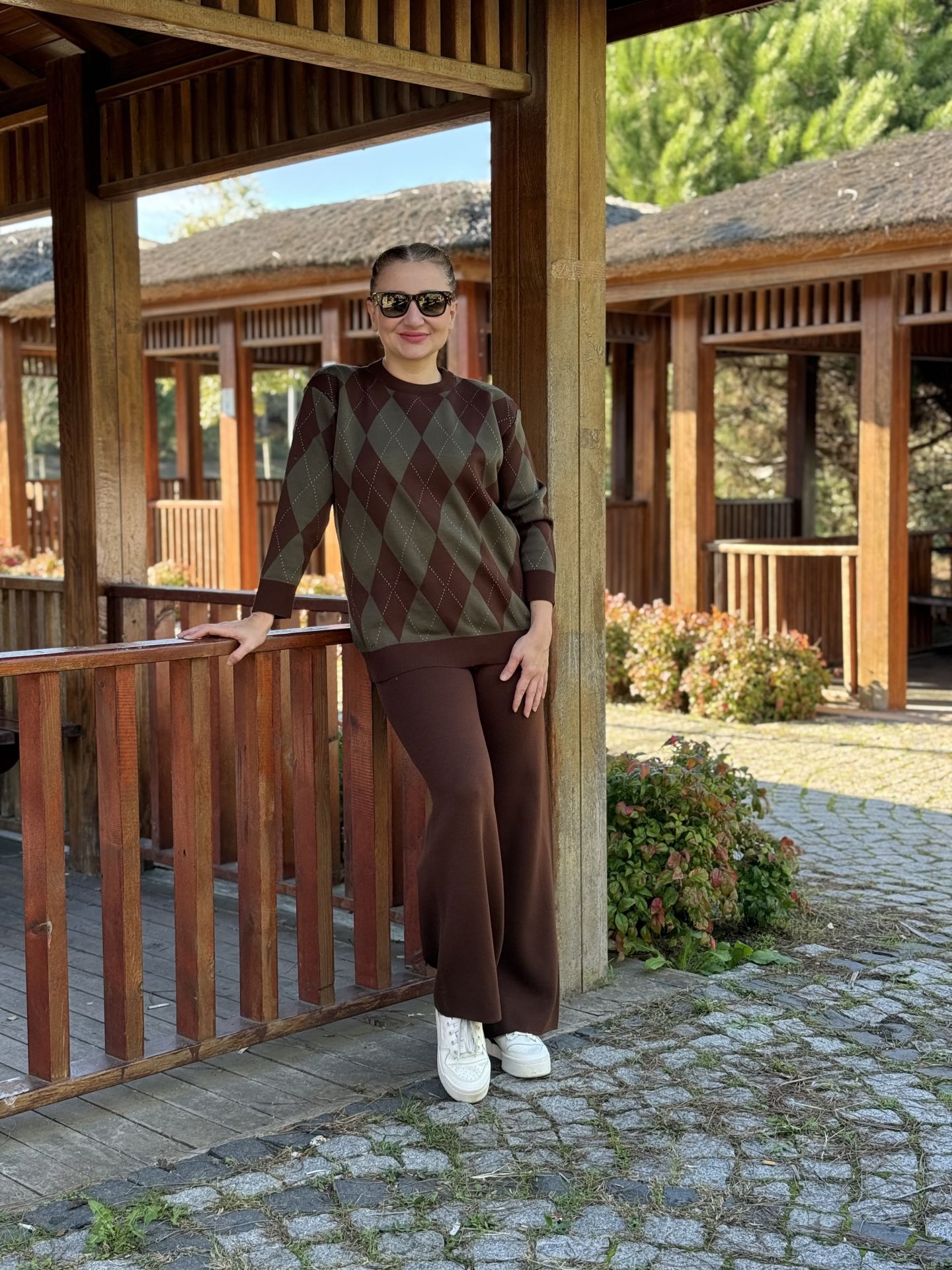 Baklava triko takım kahve