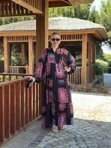 Desenli siyah viskon katleya elbise