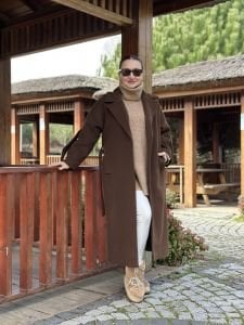 Çikolata kahve kolu düğmeli kaban