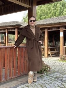 Çikolata kahve kolu düğmeli kaban