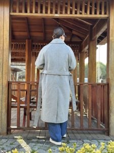 Belden bağlamalı düğmeli Kaşe Kaban gri