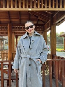 Belden bağlamalı düğmeli Kaşe Kaban gri