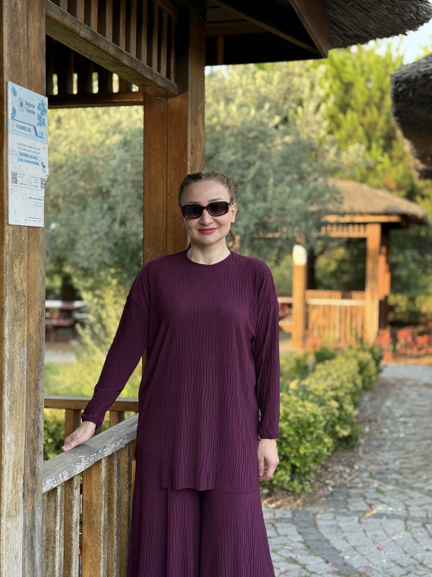 Kraşlı Lotus takım Mürdüm