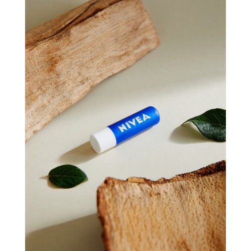 Nivea Lip Essential Care