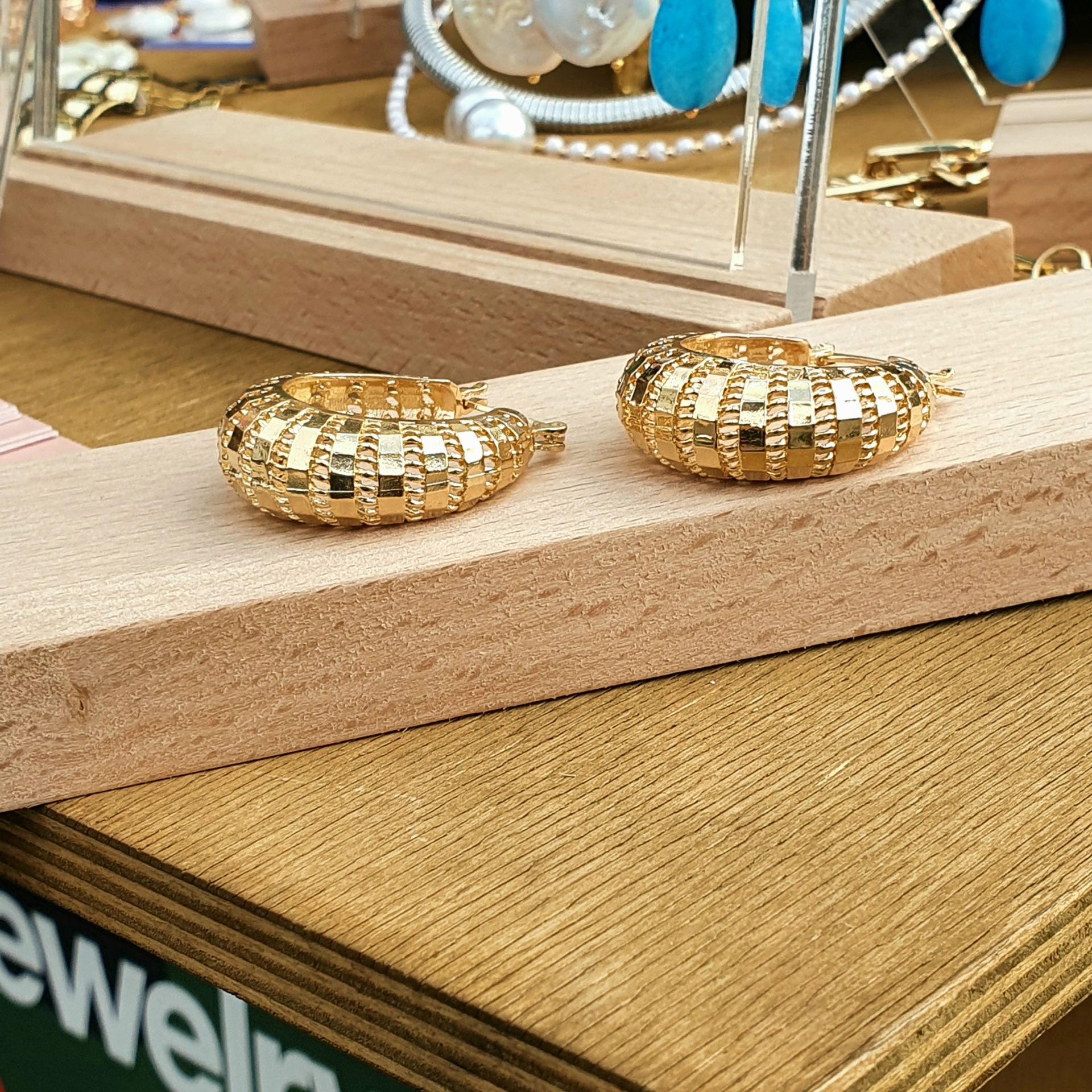 Oval Gold Halka Küpe