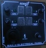 Remkay Sigorta Paneli Dikey 4 Lü Şarz Soketli Çakmaklı