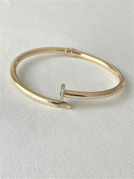 14 Kuyumculuk 3,5 mm Taşlı Çivi Kelepçe