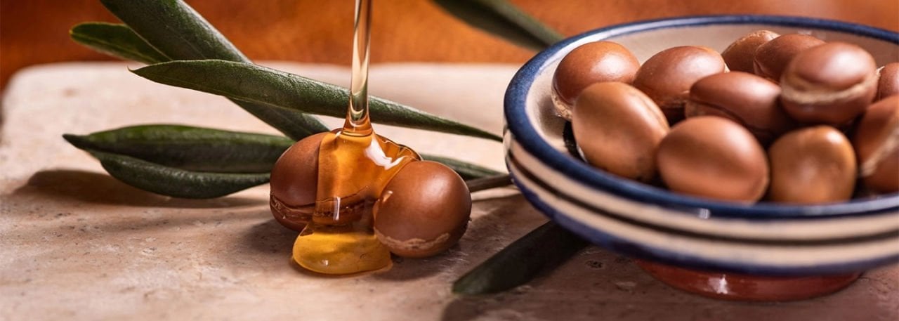 WHAT IS ARGAN OIL AND WHAT DOES IT DO?