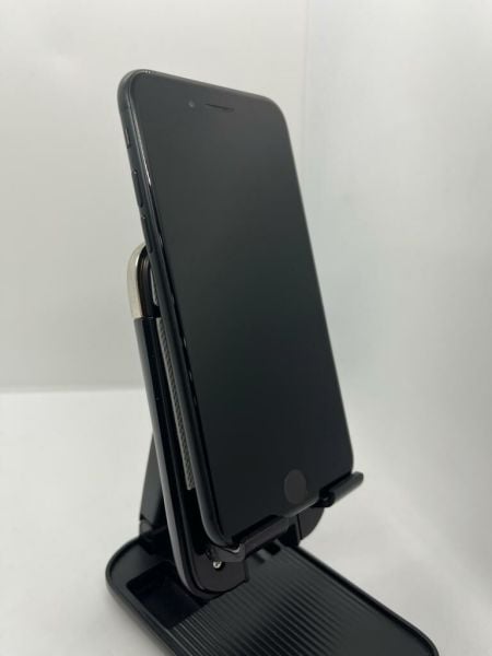 iPhone SE 128 GB Siyah A Sınıfı (Yenilenmiş)