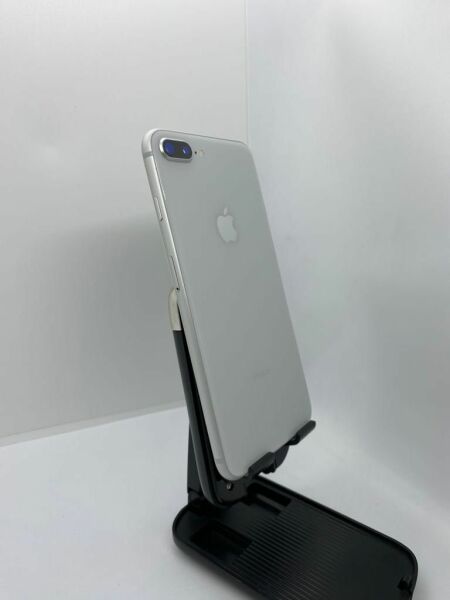 iPhone 8 Plus 64 GB Beyaz A Sınıfı (Yenilenmiş)