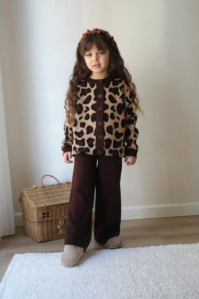 Leopar detaylı pantolonlu triko takım