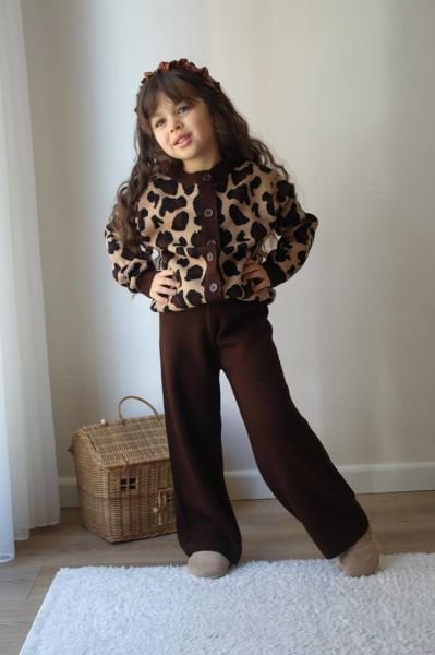Leopar detaylı pantolonlu triko takım