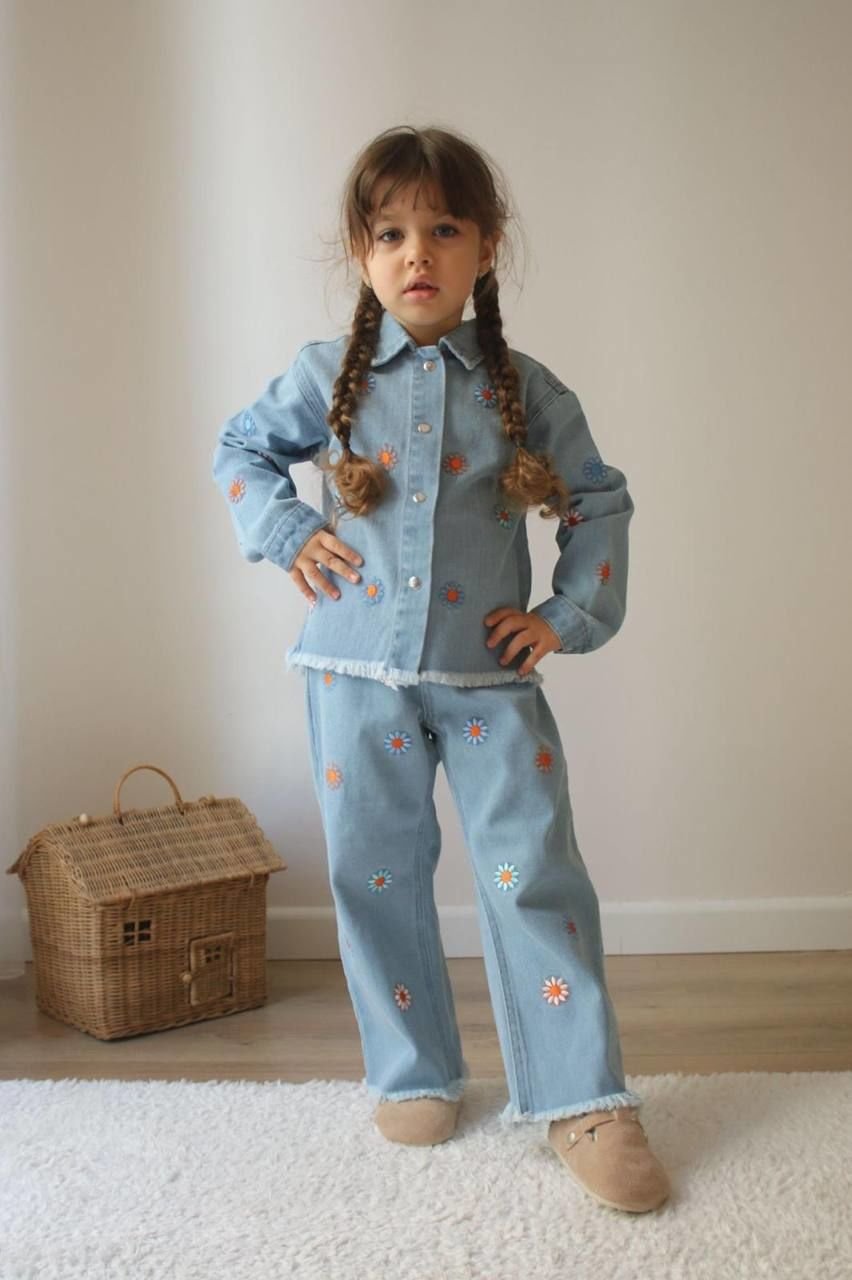 Çiçekli denim takım