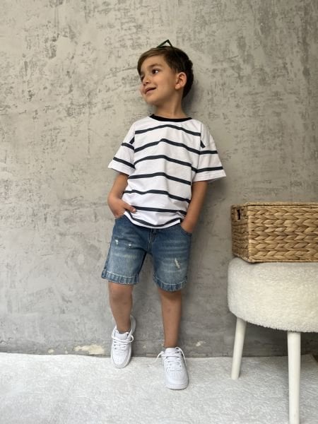 Denim şort çizgili tişört takım