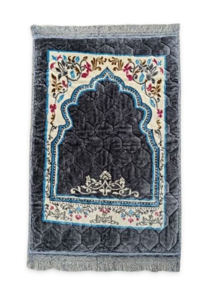 Dikişli Peluş Seccade