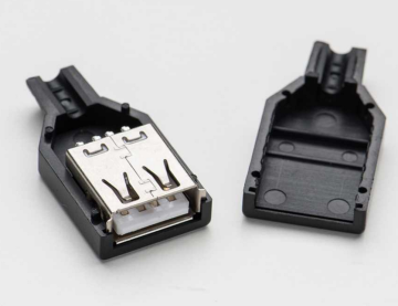 USB A Növü Örtüklü Soket - Dişi