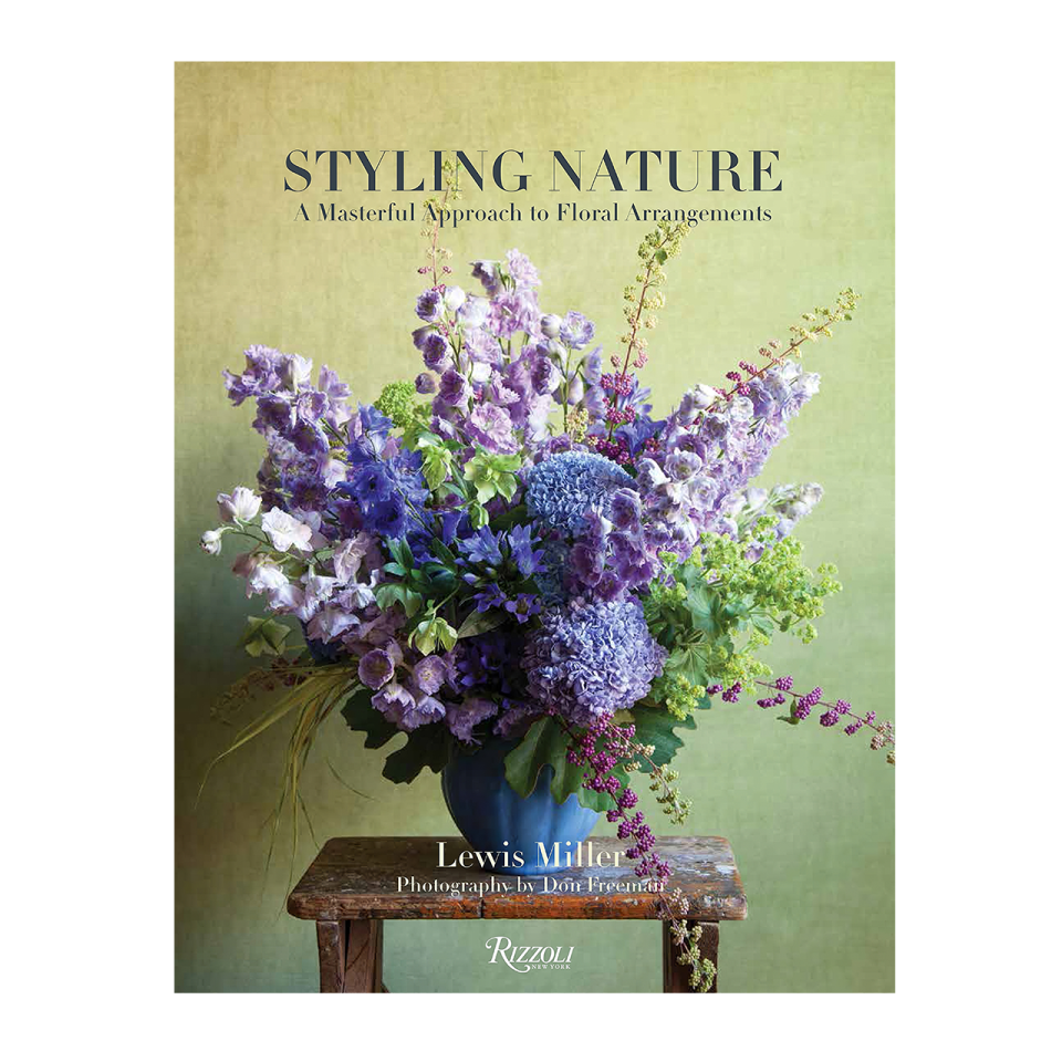 STYLING NATURE: A Masterful Approach to Floral Arrangements