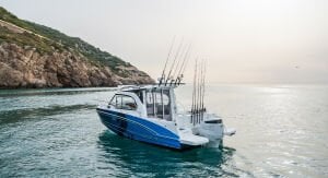 Beneteau Antares 8 Fishing + Suzuki DF 250 APX Dıştan Takma Deniz Motoru