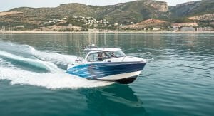 Beneteau Antares 8 Fishing + Suzuki DF 250 APX Dıştan Takma Deniz Motoru