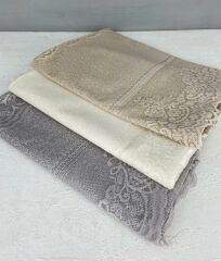LEKE TUTMAZ DANTEL MODEL MASA ÖRTÜSÜ KREM 160x220 CM