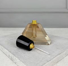 KRİSTAL PARFÜM ŞİŞESİ ÜÇGEN MODEL GOLD