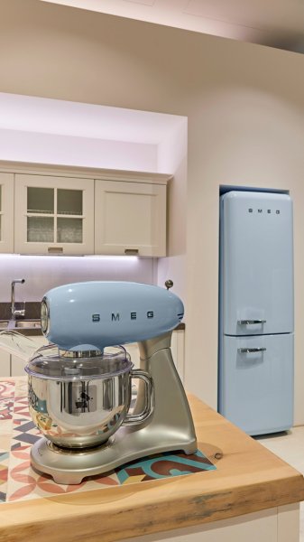 Smeg Hamur Karıştırma Makinesi Blue Smf02pbeu