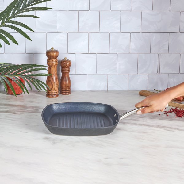 Karaca Bio Diamond Pro İndüksiyon Tabanlı Grill Tava 28 cm 2,3 Lt
