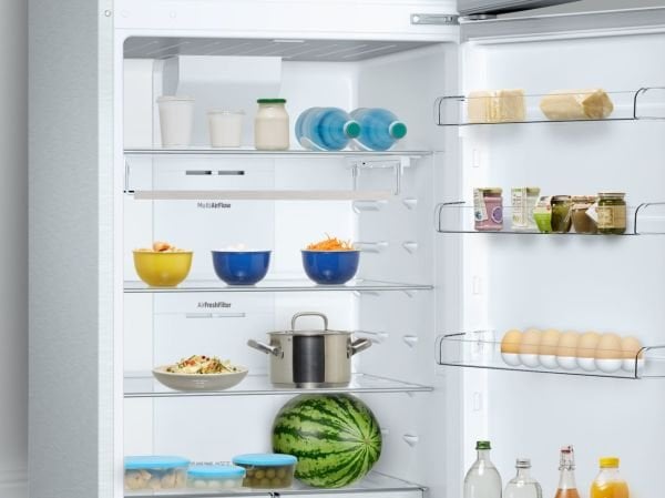 Profilo BD2056IFAN Kolay temizlenebilir Inox Donduruculu Buzdolabı
