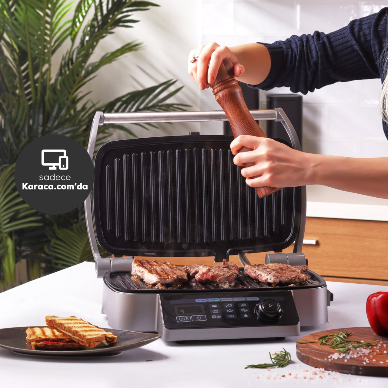 Karaca Multigrill XL Akıllı Otomatik Izgara Ve Tost Makinesi 8 Dilimli 9 Programlı 2100 W