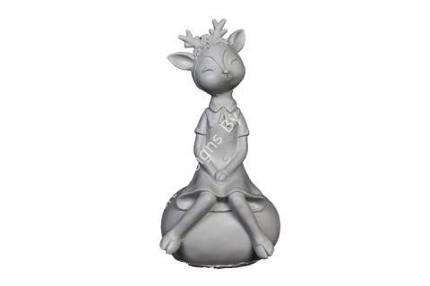 TAŞA OTURAN GEYİK KIZ-1